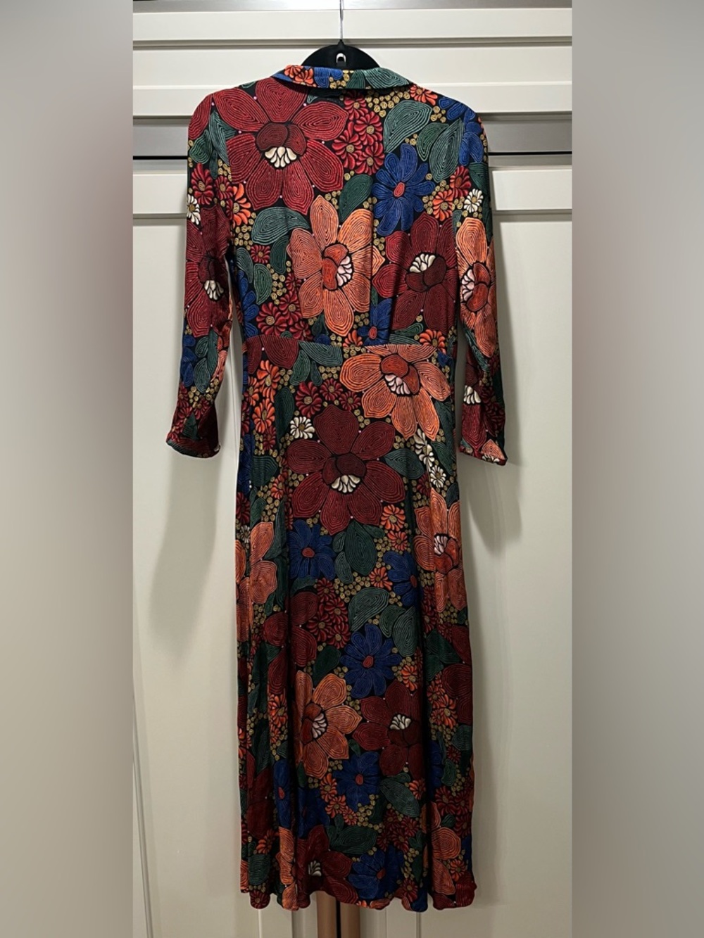 FARM Rio Black Stitched Flowers V Neck Maxi Dress size Small - Picture 10 of 12